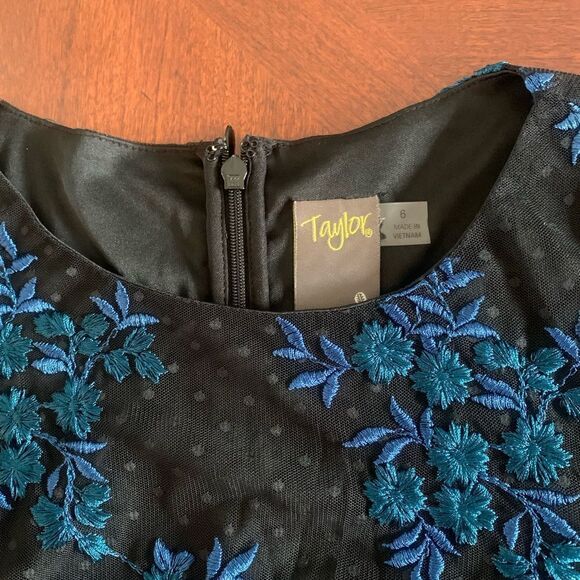 Taylor mesh  floral mini dresses  size 6, NWT - Picture 3 of 8